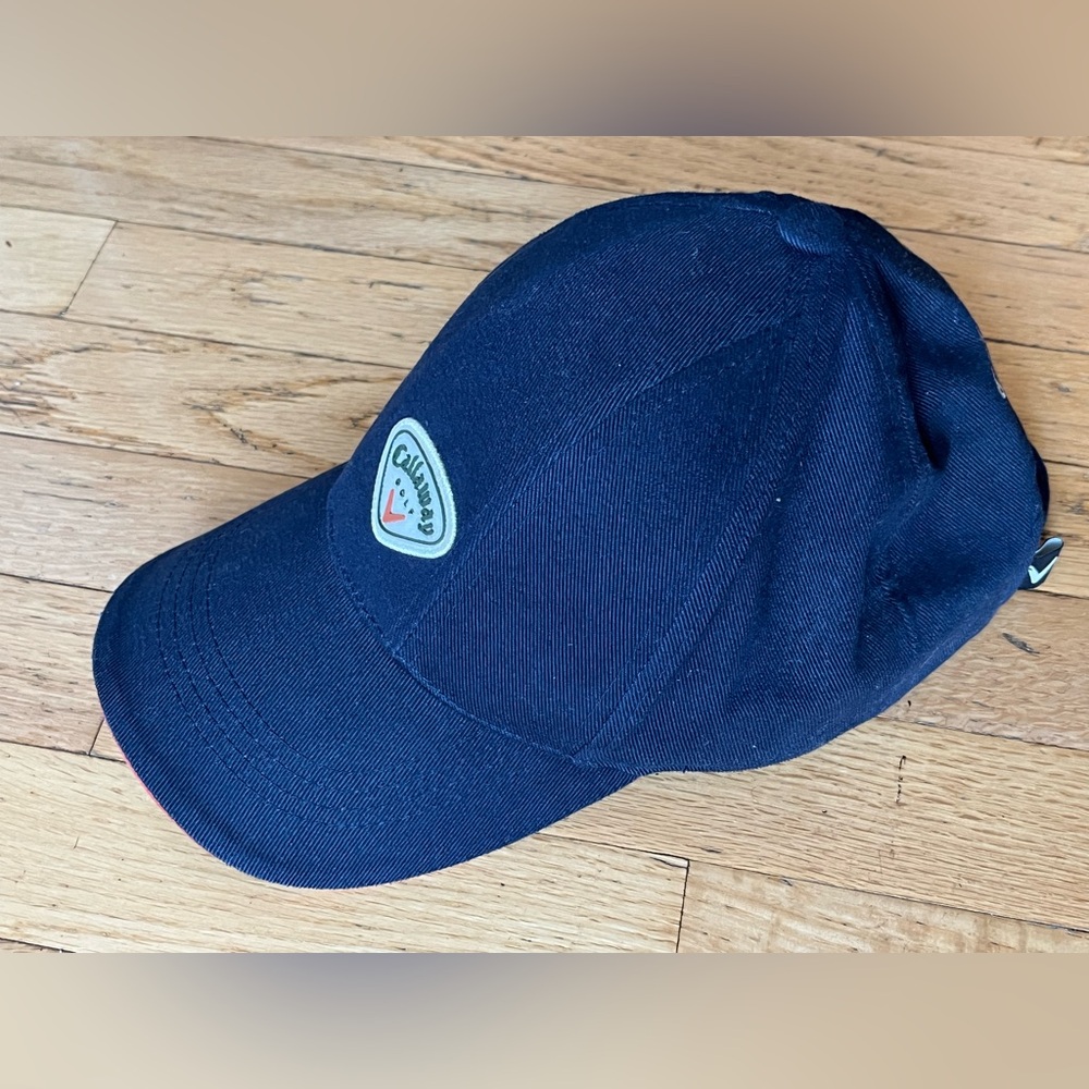 Callaway golf cap. 100% cotton. Dark blue. Nearly new condition.